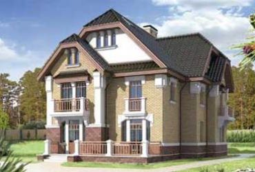 Двухэтажный кирпичный дом на 198 кв.м с фигурной вальмовой крышей
